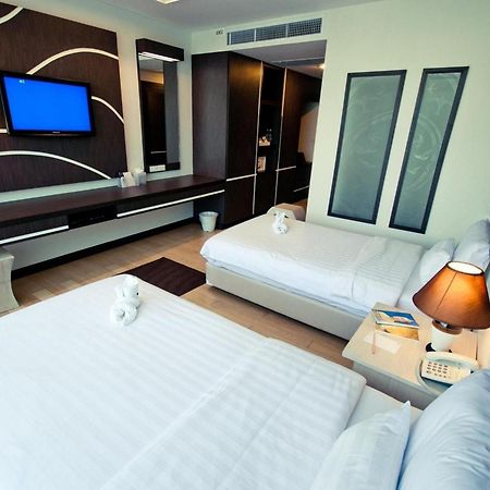 A-Te Chumphon Hotel - Sha Plus Eksteriør billede